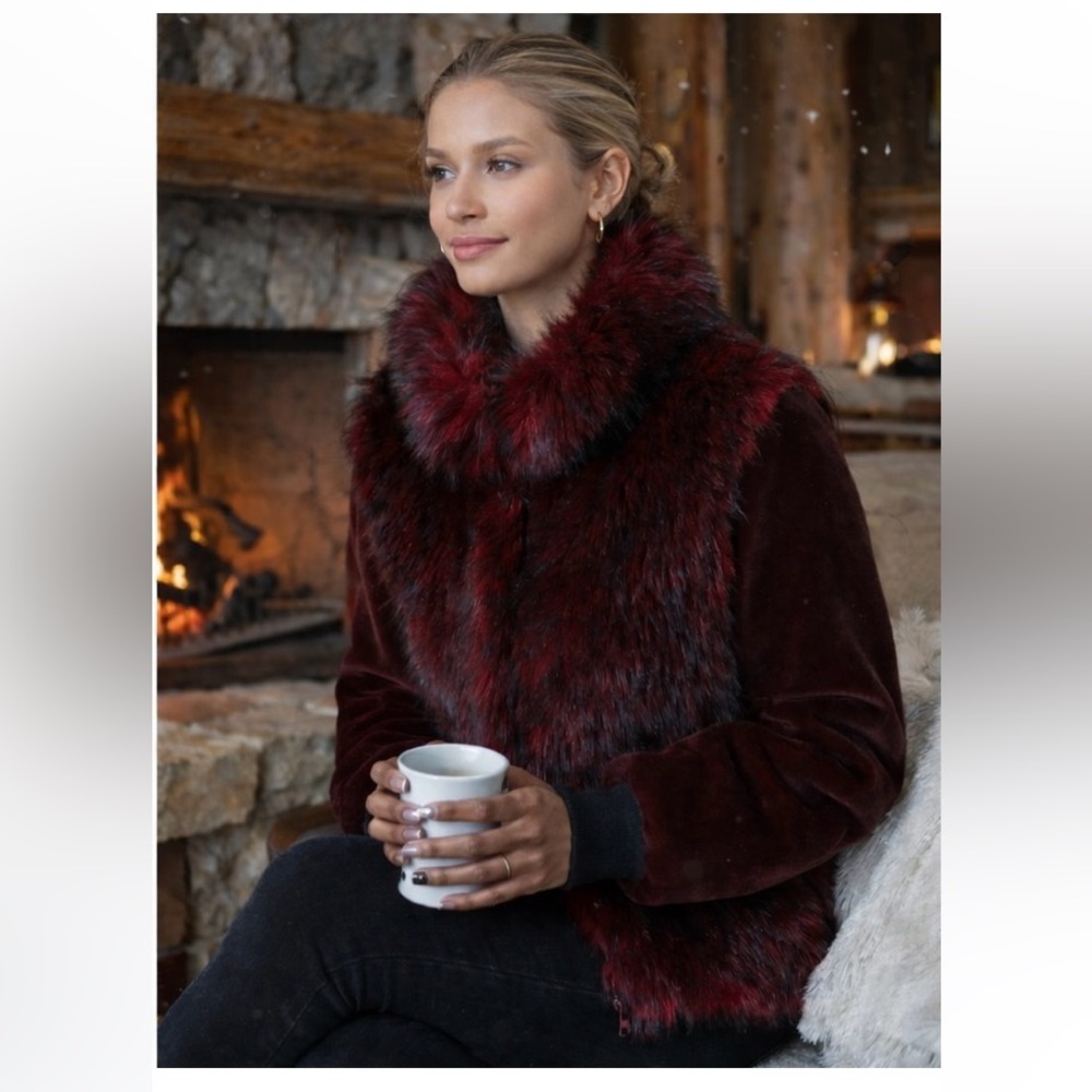 Sosken Gisela Faux Fur Coat in Burgundy Red Size S